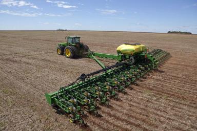 Скоростная пропашная сеялка: Vaderstad, JohnDeere или Horsch - что выбрать?