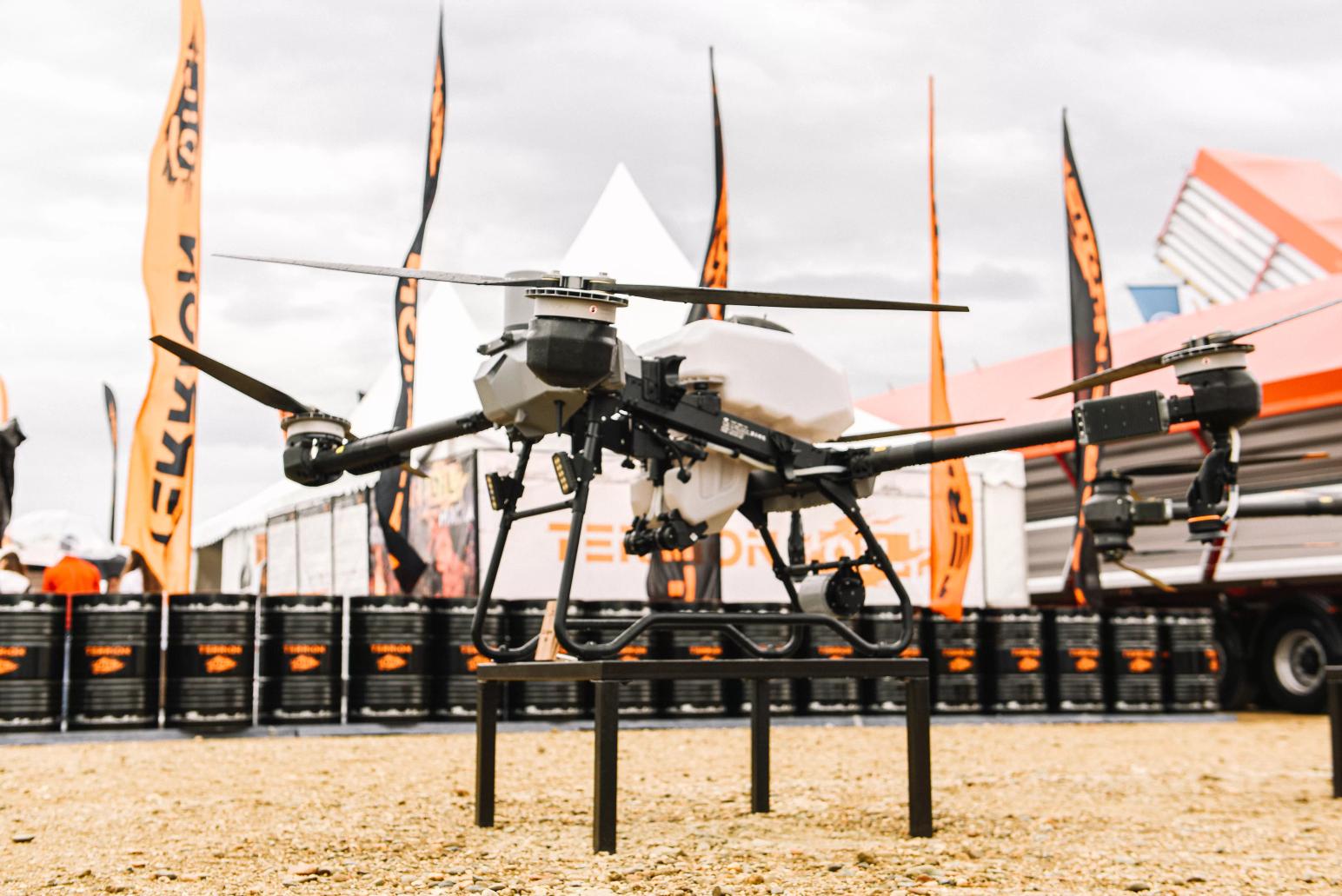 Команда «Агро Технологии» представила на стенде Золотая Нива 2024 Агродроны