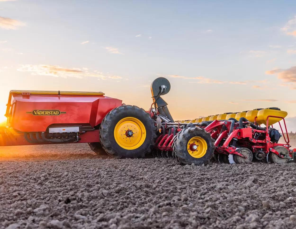 Скоростная пропашная сеялка: Vaderstad, JohnDeere или Horsch - что выбрать?