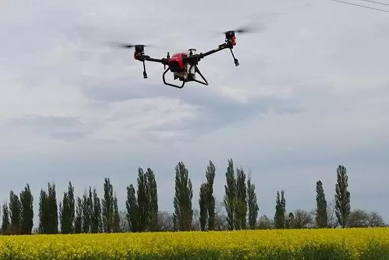 Опыт внесения фунгицида Кустодия,КС на озимый рапс дроном XAG V40