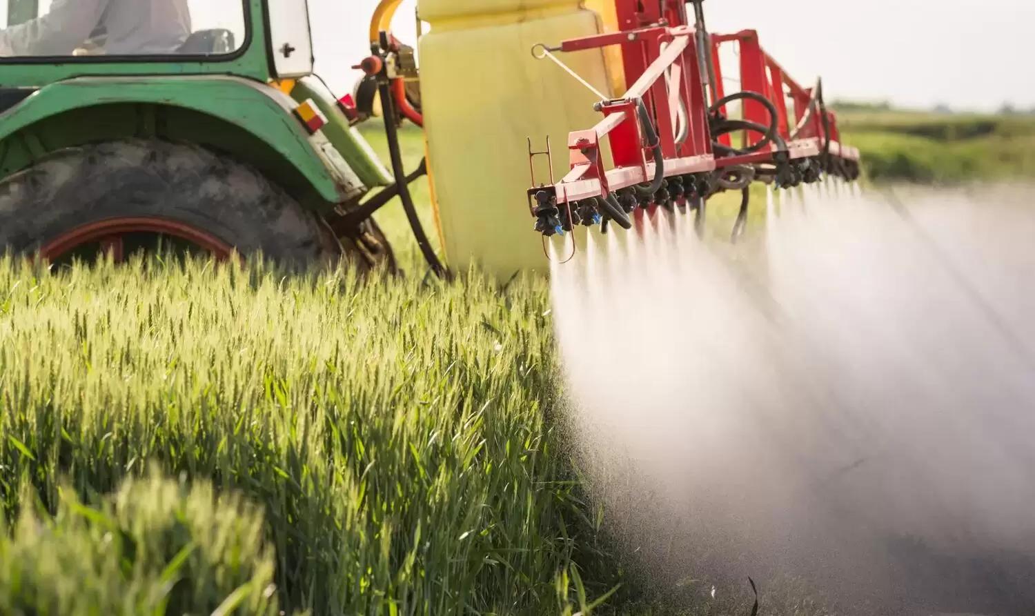 В России увеличили число пунктов пропуска для контроля за ввозом пестицидов