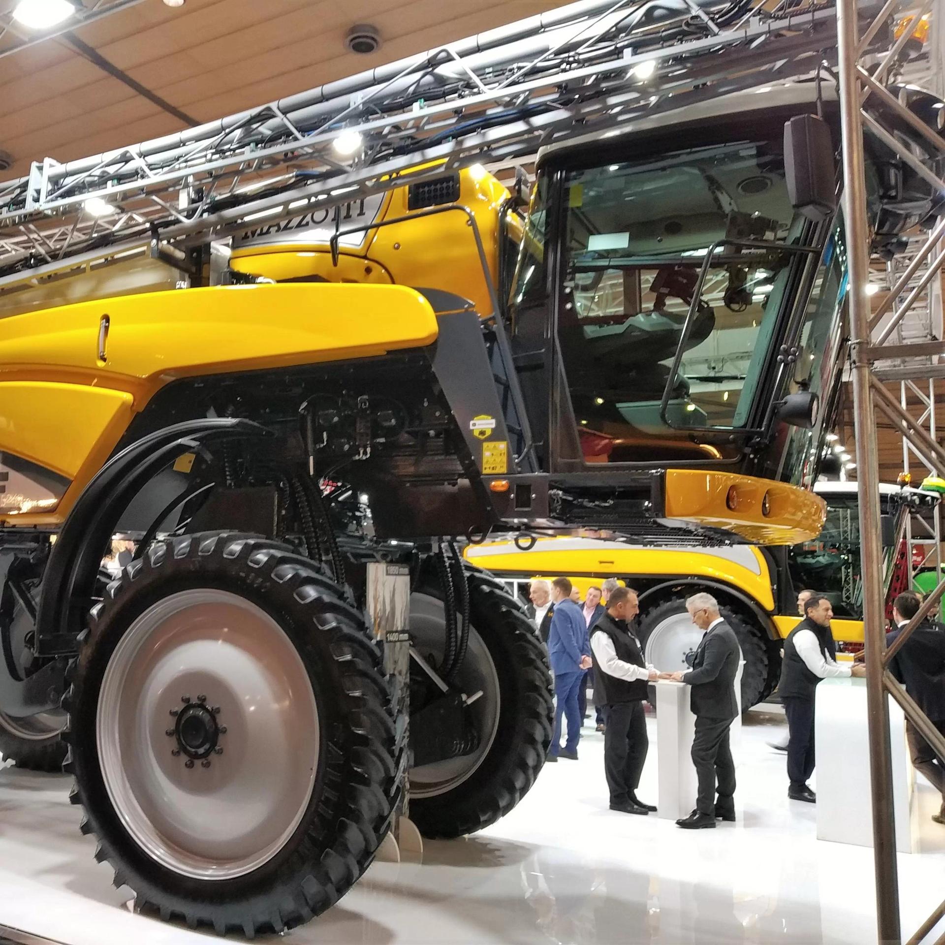 Самоходный опрыскиватель: как выбрать клиренс?