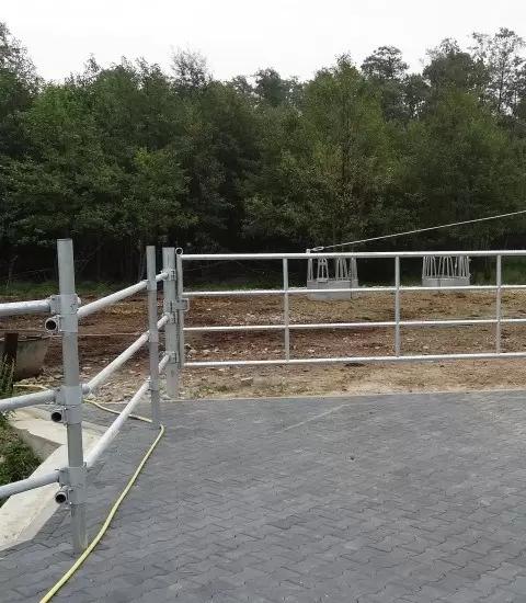 Вопросы из чатов: как устроить выгульную площадку для коров?