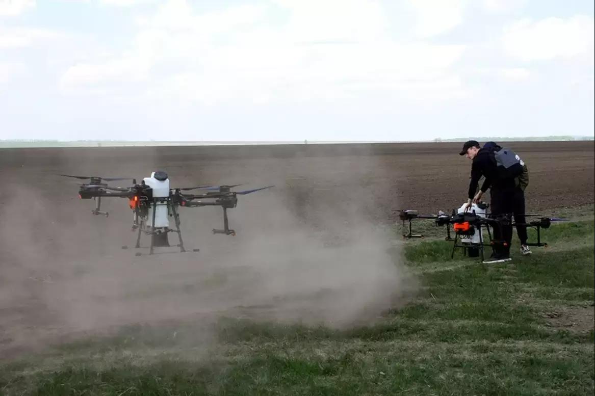 У 200 тысяч студентов начался третий семестр – трудовой