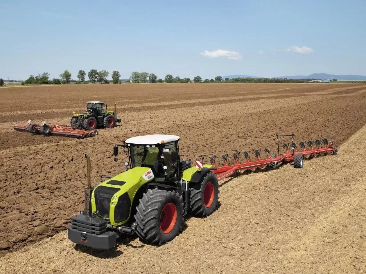 Плуг и его виды: чизельный, отвальный, диско-лаповый и другие.