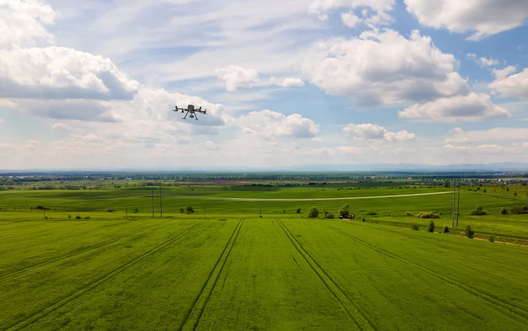 Технология мультиспектральной съемки с дронами для точного земледелия