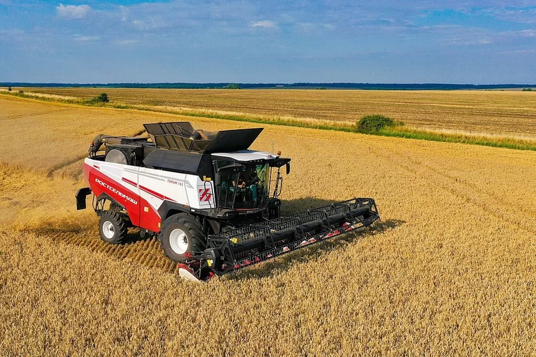 Новый рекорд от Ростсельмаш: намолот в 400 тонн пшеницы за 8 часов!