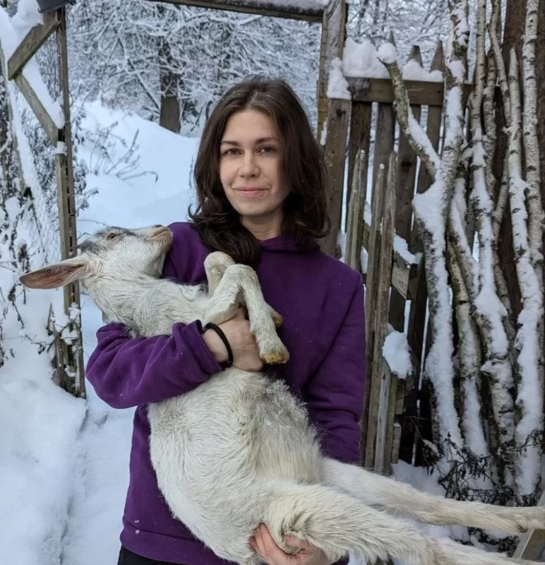 Снежный козленок появился на свет в Московском зоопарке | °